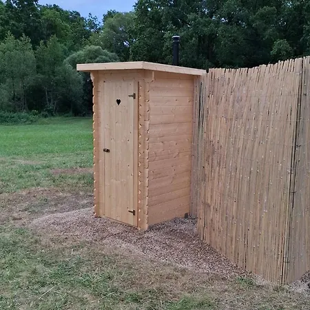 Teepee U Vlciho Potoka *